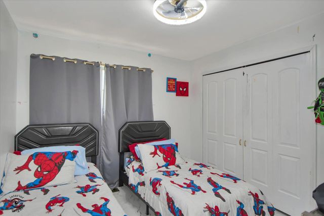 2454 E 68th Avenue, Merrillville, IN 46410