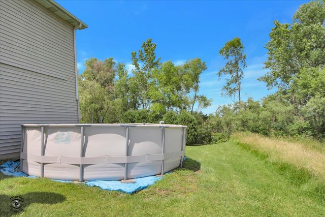 2454 E 68th Avenue, Merrillville, IN 46410