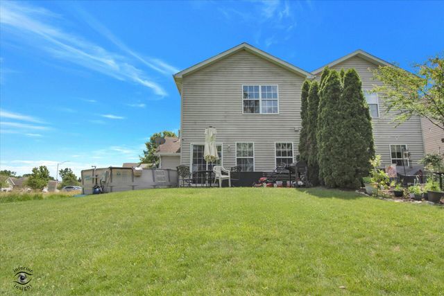 2454 E 68th Avenue, Merrillville, IN 46410
