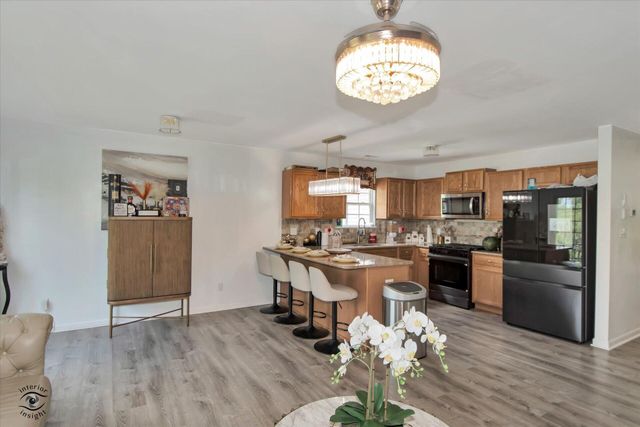 2454 E 68th Avenue, Merrillville, IN 46410