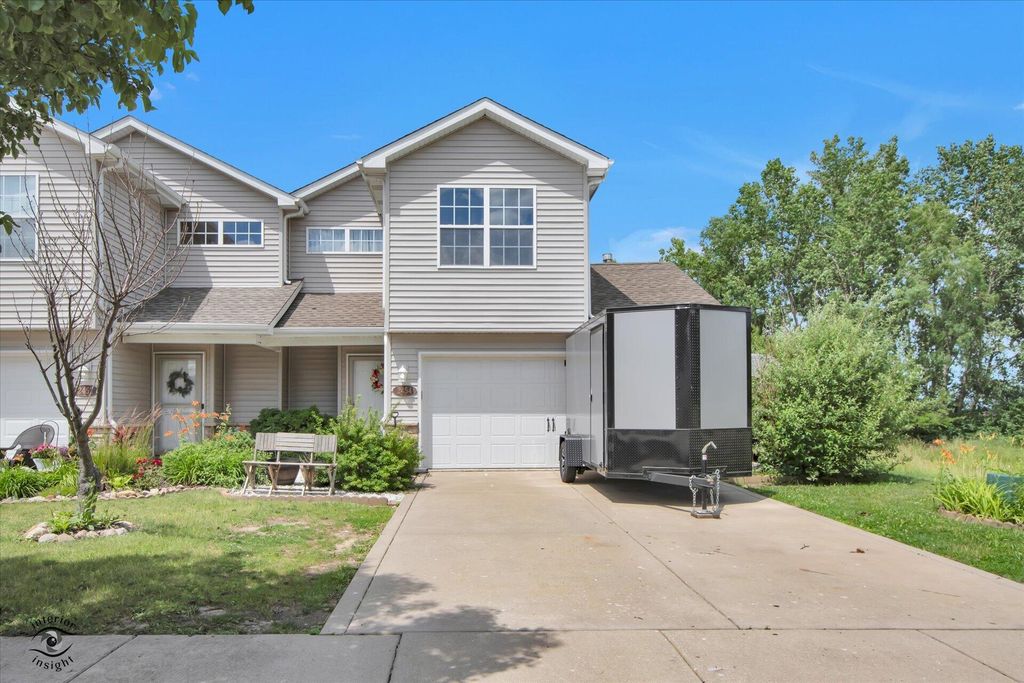2454 E 68th Avenue, Merrillville, IN 46410