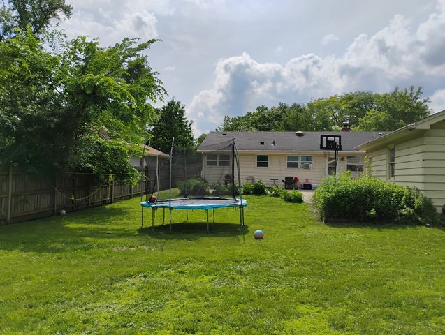 234 N Butterfield Road, Libertyville, IL 60048