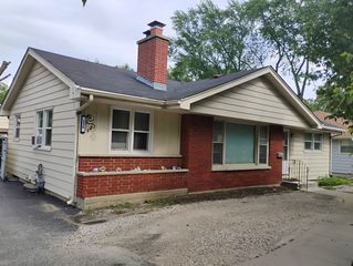 234 N Butterfield Road, Libertyville, IL 60048