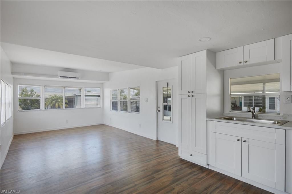 5558 Palm Beach BLVD 214, FORT MYERS, FL 33905 — photo 2