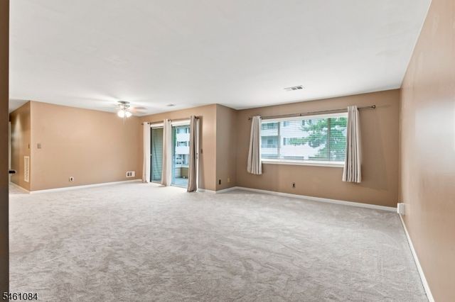 50 WE Lindsley Road 21, Cedar Grove Twp., NJ 07009