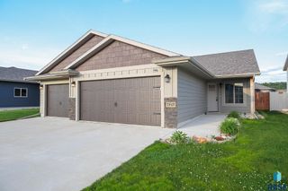 2813 S Richie Dr, Sioux Falls, SD 57106