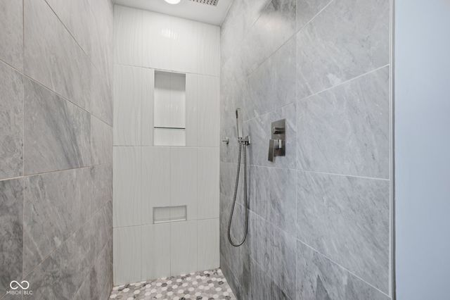8342 Catamaran Drive, Indianapolis, IN 46236