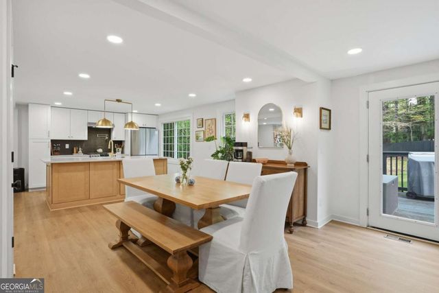 120 Hillside Lane, Roswell, GA 30076