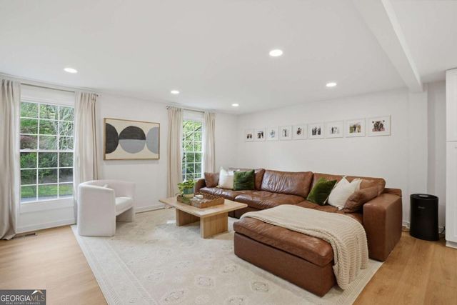 120 Hillside Lane, Roswell, GA 30076