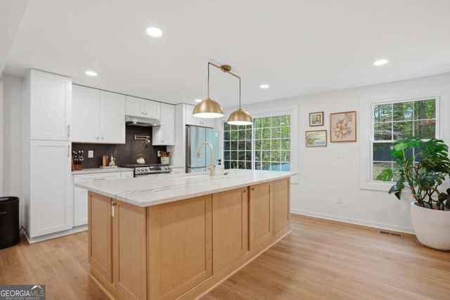 120 Hillside Lane, Roswell, GA 30076