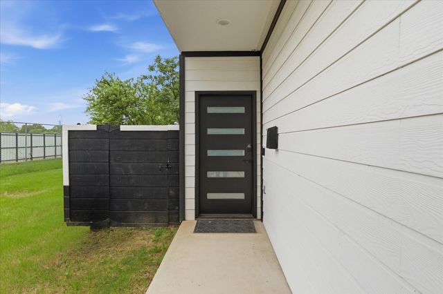3412 Meadow Street, Dallas, TX 75215