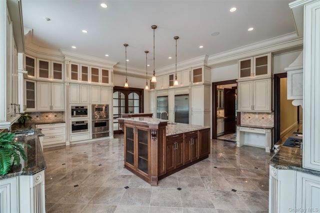 4 Valentines Farm Court, Old Brookville, NY 11545