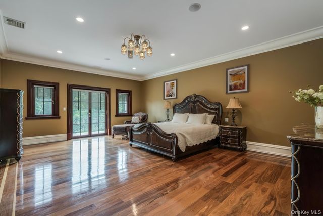 4 Valentines Farm Court, Old Brookville, NY 11545