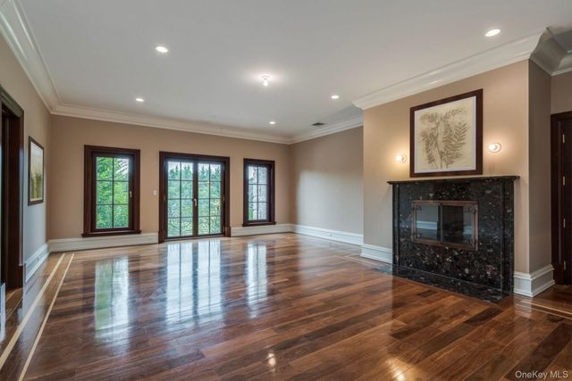 4 Valentines Farm Court, Old Brookville, NY 11545