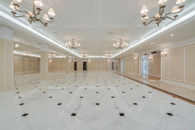 4 Valentines Farm Court, Old Brookville, NY 11545