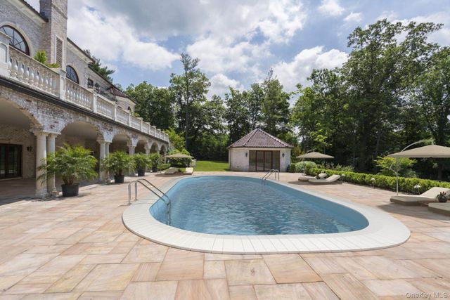 4 Valentines Farm Court, Old Brookville, NY 11545