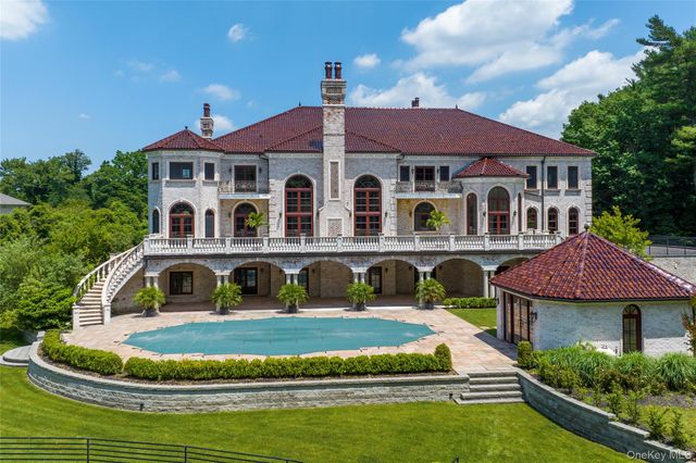 4 Valentines Farm Court, Old Brookville, NY 11545