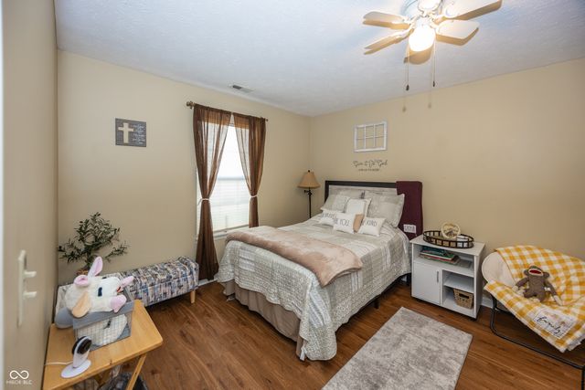 6011 Timberland Way, Indianapolis, IN 46221