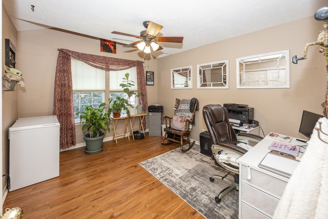 6011 Timberland Way, Indianapolis, IN 46221