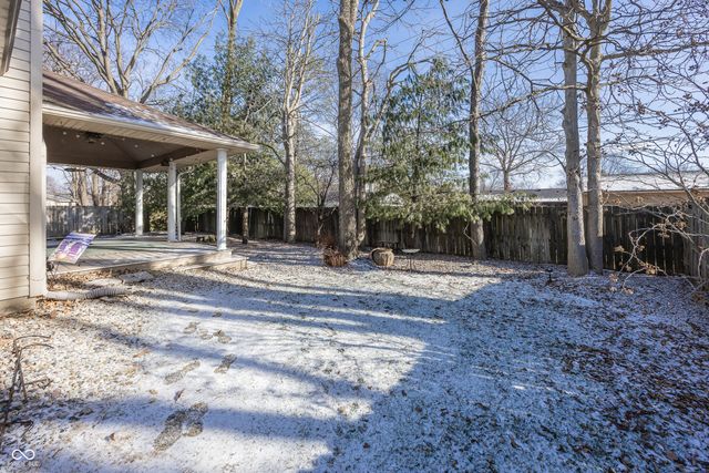 6011 Timberland Way, Indianapolis, IN 46221