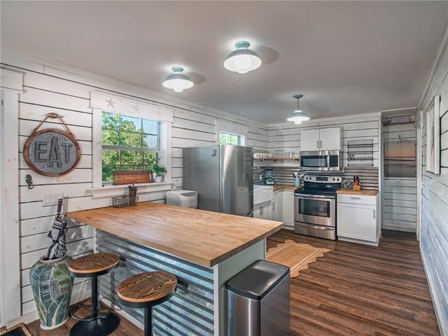 13501 Arrow Lane, Garfield, AR 72732