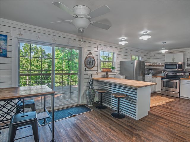 13501 Arrow Lane, Garfield, AR 72732