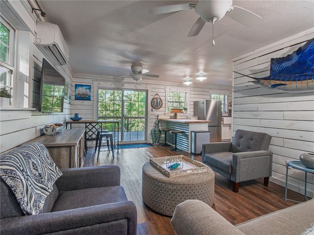 13501 Arrow Lane, Garfield, AR 72732