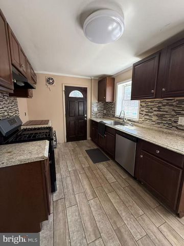7640 FAIRFIELD ST, Philadelphia, PA 19152
