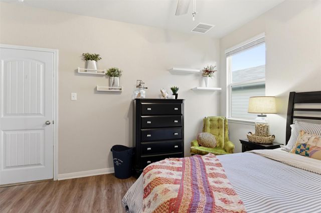220 Apache Plum DR, Kyle, TX 78640