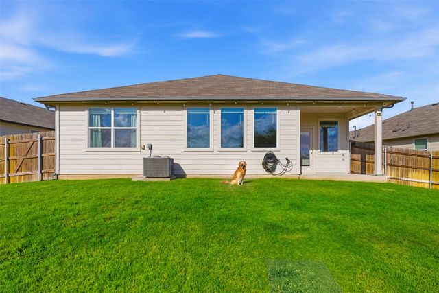 220 Apache Plum DR, Kyle, TX 78640
