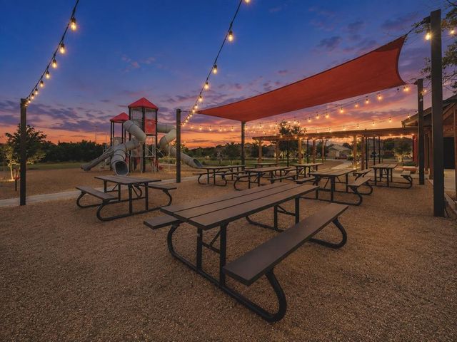 220 Apache Plum DR, Kyle, TX 78640