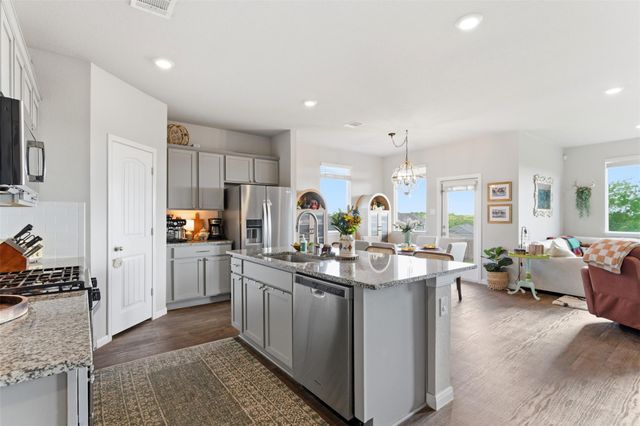 220 Apache Plum DR, Kyle, TX 78640