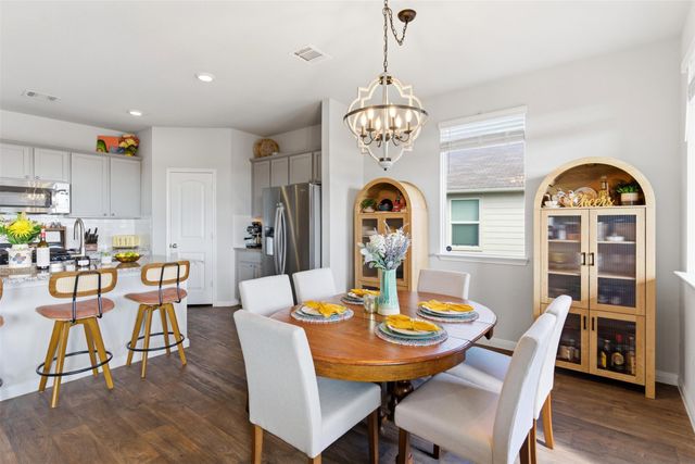220 Apache Plum DR, Kyle, TX 78640
