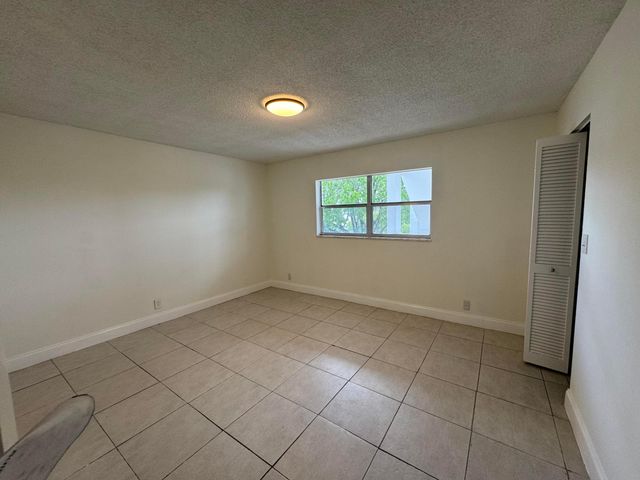 6300 S Falls Cir Drive 314, Lauderhill, FL 33319