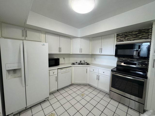 6300 S Falls Cir Drive 314, Lauderhill, FL 33319