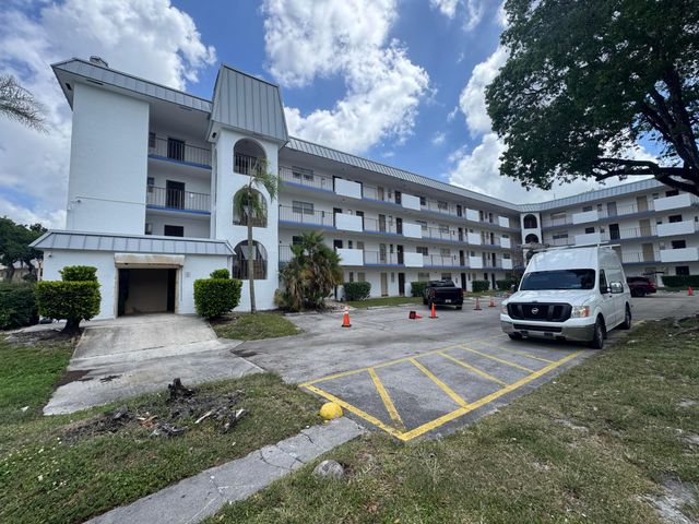 6300 S Falls Cir Drive 314, Lauderhill, FL 33319