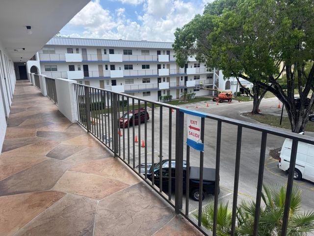 6300 S Falls Cir Drive 314, Lauderhill, FL 33319