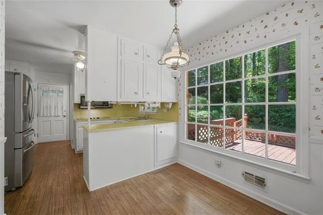 92 Brandon Ridge Drive, Sandy Springs, GA 30328