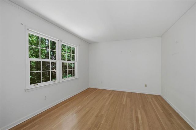 92 Brandon Ridge Drive, Sandy Springs, GA 30328