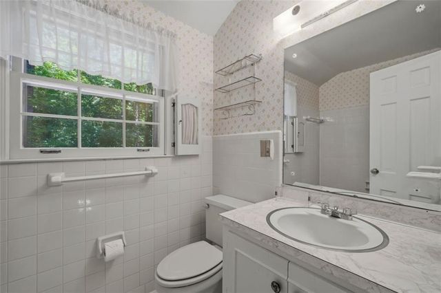 92 Brandon Ridge Drive, Sandy Springs, GA 30328
