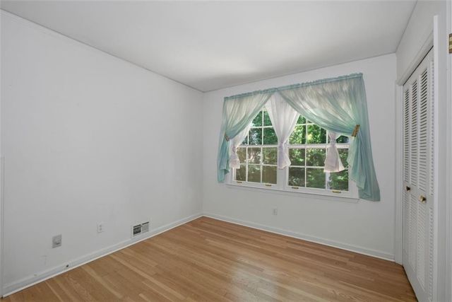 92 Brandon Ridge Drive, Sandy Springs, GA 30328
