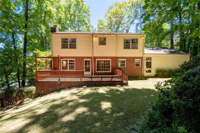 92 Brandon Ridge Drive, Sandy Springs, GA 30328