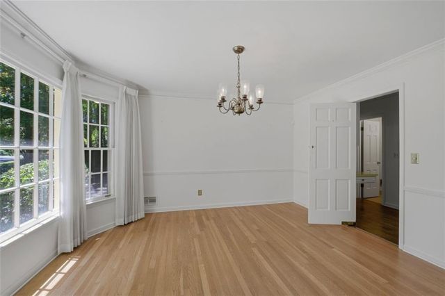 92 Brandon Ridge Drive, Sandy Springs, GA 30328