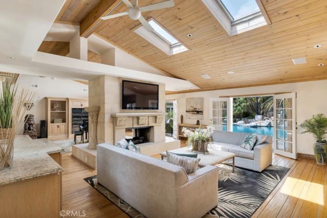 11901 Susan, Granada Hills, CA 91344