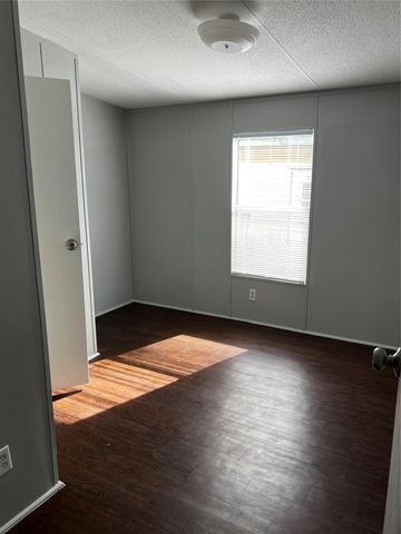 3902 Marzia Avenue, Fresno, TX 77545
