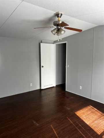 3902 Marzia Avenue, Fresno, TX 77545