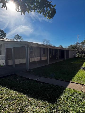 3902 Marzia Avenue, Fresno, TX 77545