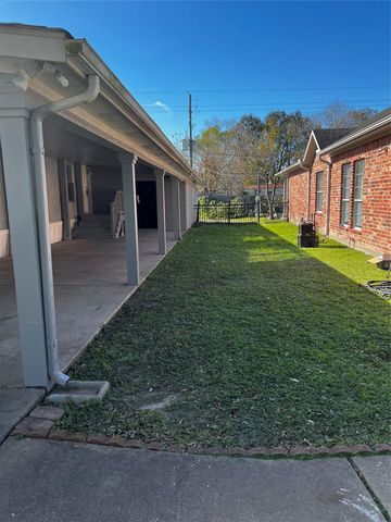3902 Marzia Avenue, Fresno, TX 77545