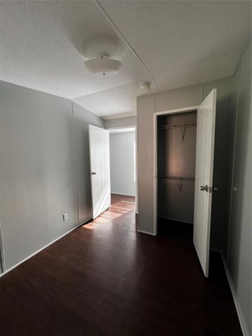 3902 Marzia Avenue, Fresno, TX 77545