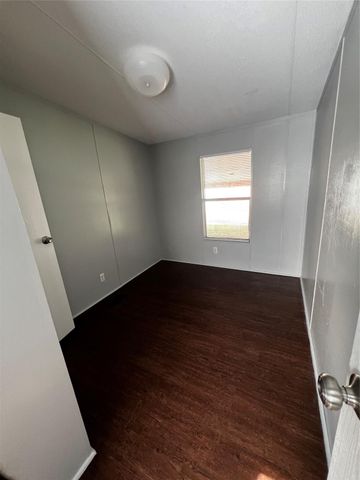 3902 Marzia Avenue, Fresno, TX 77545